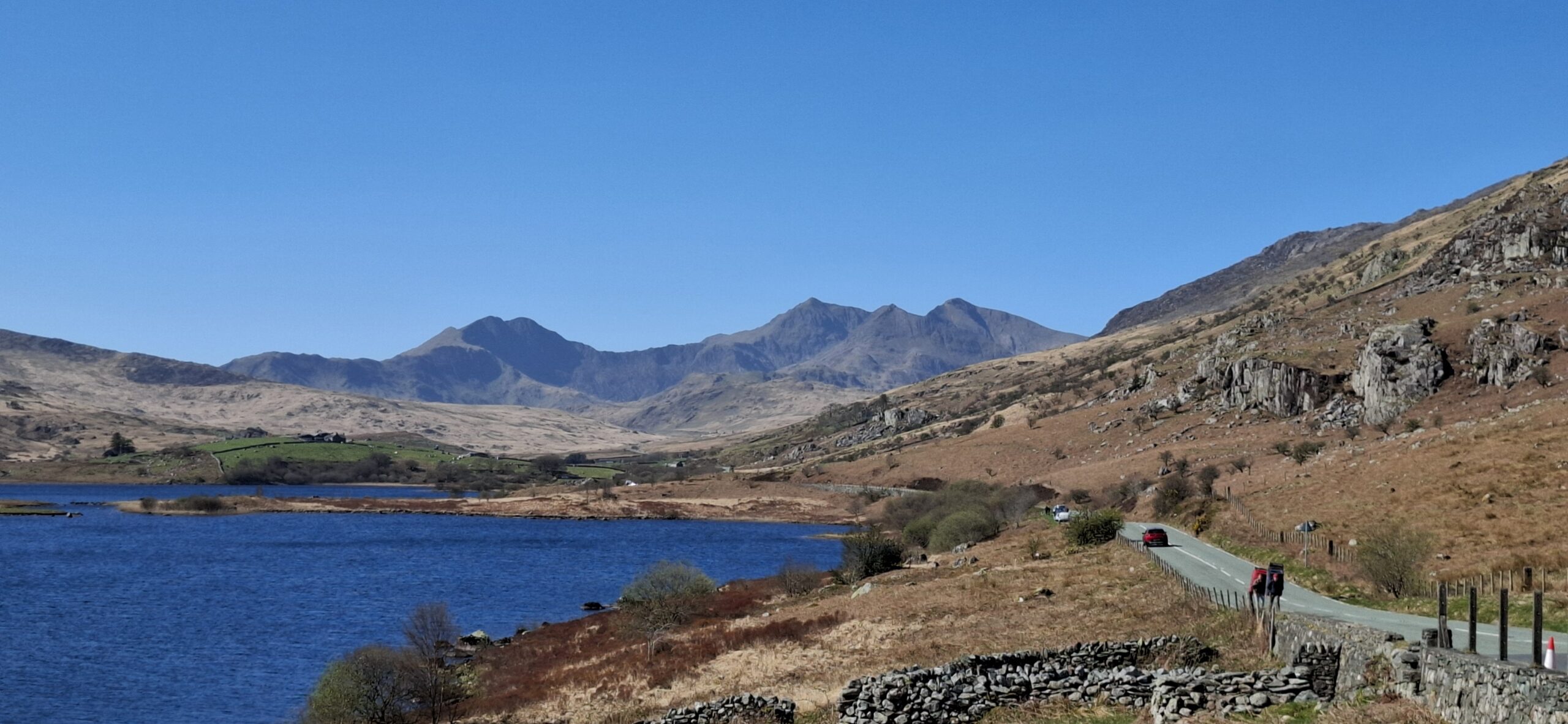 Best Routes Up Snowdon: A Mountain Leader’s Guide to Hiking & Scrambling Yr Wyddfa | P600 Mountaineering